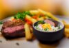 Filet mignon, pui la cuptor și ouă de prepeliță: primul restaurant pentru câini îi răsfață pe cei mai pretențioși ”clienți” Sursă foto: Pixabay