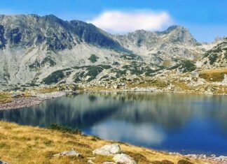 Pădurile din Retezat, revendicate de moștenitoarele familiei Kendeffy, rămân proprietatea statului român Muntii Retezat