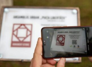 Plăcuţe moderne de promovare a obiectivelor turistice Placuta tuiristica