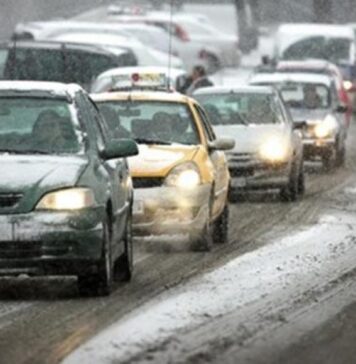Probleme pe o serie de drumuri din România, din cauza ninsorilor și viscolului Trafic