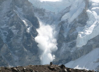 Pericol însemnat de apariție a avalanşelor în Munţii Rodnei Avalansa