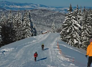 Sezonul de schi se deschide vineri în stațiunea Buşteni Busteni