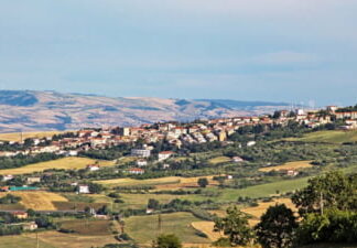 Case vândute cu un euro, într-un oraș din Italia Orasel italian