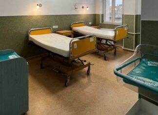 Salon al Secției de Obstetrică-Ginecologie de la Spitalul Județean Arad, renovat din banii unui medic Spital Arad