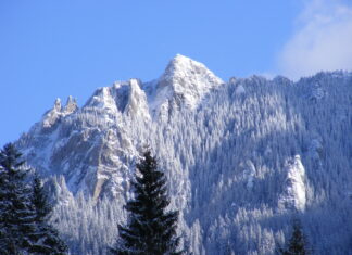 Un turist aflat în masivul Ceahlău a amenințat cu detonarea unei bombe Ceahlau