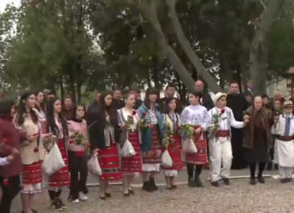 Hora în cimitir, în a doua zi de Paște Hora de pomana