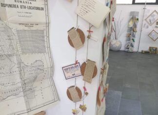 Expoziție la Biblioteca Județeană din Vrancea cu obiecte descoperite în cărțile împrumutate cititorilor Expozitie