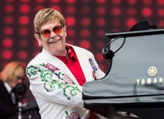 Elton John, concert de adio față de publicul britanic Elton John