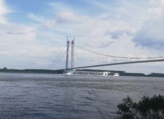 S-a început verificarea șuruburilor Podului de la Brăila Pod Braila