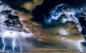 Furtuna a provocat pagube importante în județul Dolj Vijelie