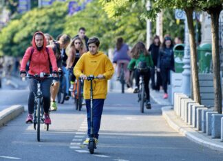 Italia impune reguli mai dure privind deplasarea pe trotineta electrică Trotinete electrice