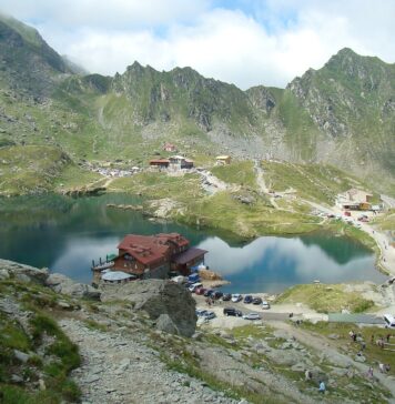 Hotelul de Gheaţă de la Bâlea Lac va fi deschis vineri Balea Lac