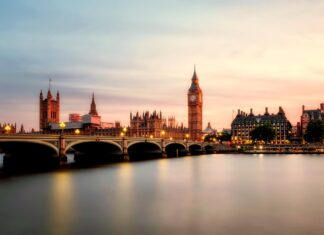 Românii care vor să călătorească în Marea Britanie vor trebui să prezinte un nou document Marea Britanie