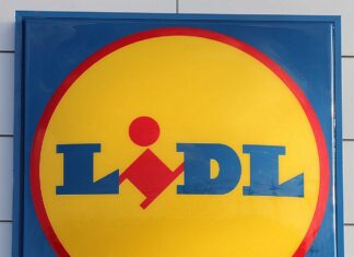 Două supermarket-uri închise de comisarii ANPC Lidl