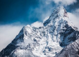 Sistem de monitorizare a lacurilor glaciare în Himalaya Muntii Himalaya