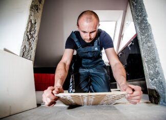 Spania planifică reducerea săptămânii de lucru Angajati