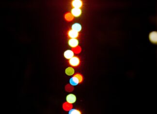 Taylor Swift a câştigat, pentru a patra oară la Premiile Grammy, premiul ”Albumul anului” Premiu