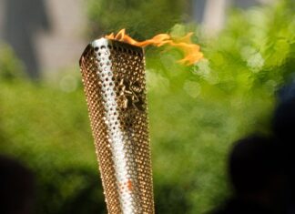 Flacăra Olimpică va fi aprinsă, marți, în Archaia Olympia Flacara olimpica