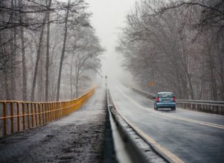 Circulaţie în condiţii de ceaţă, în judeţele Braşov, Covasna, Harghita, Maramureş şi Sibiu Ceata
