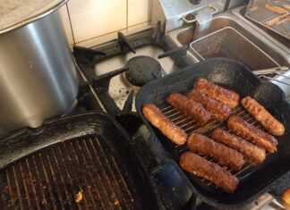 Dezastru sanitar și ilegalități grave descoperite la restaurantul Herr Kiki Schnitzelarie din București