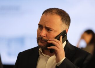 Profil de politician – Rareș Hopincă: Parcursul politic de la debut public la primar de sector