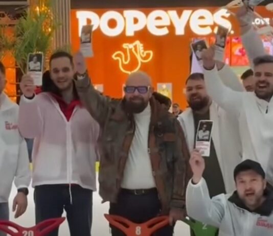 Cristian Popescu Piedone, în teren alături de Daniel Băluță: întâlniri cu oamenii din târguri și mall-uri în campania pentru Primăria Capitalei