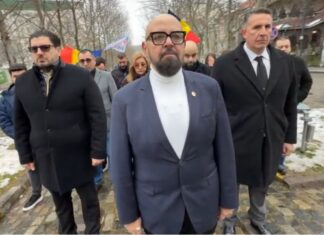 Cristian Popescu Piedone și membrii PNRR au depus coroane de flori la statuia lui Alexandru Ioan Cuza: „Să ne unim în cuget și simțire!”