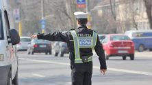 Profesor de legislaţie rutieră, judecat după ce a lovit cu mașina un polițist care dorea să îl testeze pentru alcoolemie