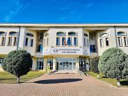 Asistenți universitari de la Facultatea de Medicină Constanța, acuzați că luau bani de la studenți pentru promovarea examenelor